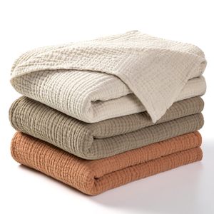 Serviette en crêpe tissée double couche Tissu froissé uni à séchage rapide pour l'emmaillotage du nouveau-né et le <span class=keywords><strong>coussin</strong></span> <span class=keywords><strong>de</strong></span> <span class=keywords><strong>bain</strong></span> enveloppant le bébé - Product Image 6