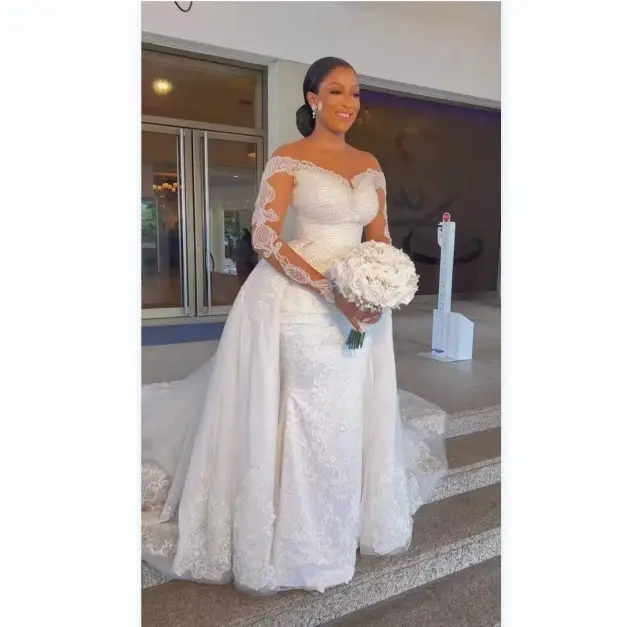 New African Mermaid detachable Train Wedding gown Long Sleeve Skin Tone mesh vintage lace bridal big train wedding dress