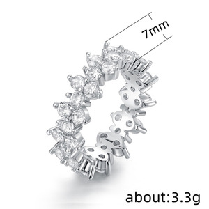 Anello a fascia con cristalli pavé a cerchio intero per donna, accessori minimalisti alla moda per l'uso quotidiano - Product Image 4