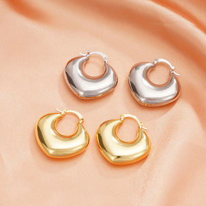 Orecchini a Cerchio Louvanc a Forma di Cuore, Placcati in Oro, in Lega di Zinco, Unisex, Gioielli alla Moda, Colore Oro 18K o Argento a Scelta - Product Image 3