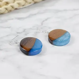 Bunte Holzharz-Halskette mit Miniaturlandschaften einzigartige Anhänger-Kette Geschenke Hochzeiten