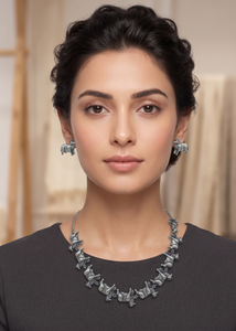 DIVYORO Ensemble Collier et Boucles d'Oreilles Motif Vache Oxydé, Finition Argentée, Bijoux de Mode Premium - Product Image 4