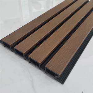 Revêtement mural extérieur en WPC de haute qualité, <span class=keywords><strong>couleur</strong></span> blanche, <span class=keywords><strong>PVC</strong></span> co-extrudé, imperméable, résistant aux UV - Product Image 2
