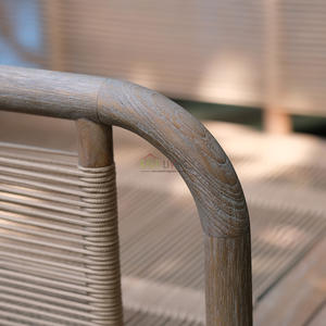 Experimente la elegancia atemporal con la silla de jardín Westwood, fabricada en madera de teca duradera que combina perfectamente la comodidad. - Product Image 6