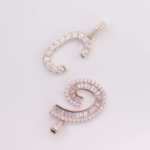 Collar con inicial de oro y diamantes de 10k - Product Image 6