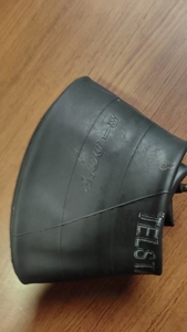 Pneu de moto en caoutchouc fabriqué en Chine, pneu de moto 110/90-<span class=keywords><strong>16</strong></span> avec <span class=keywords><strong>chambre</strong></span> à <span class=keywords><strong>air</strong></span>, prix de gros 110 90 <span class=keywords><strong>16</strong></span> - Product Image 6