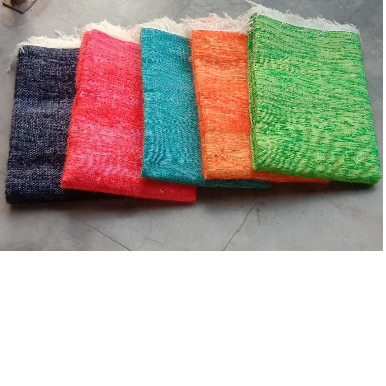Özel yapılmış geri dönüşümlü pamuklu kumaşlar güzel parlak tonları ev için uygun tekstil ve ev eşyaları