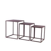 Ensemble de 3 tables d'appoint modernes empilables en fer, design gain de place pour salon, chambre, appartement et hôtel