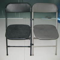 Chaise pliante extérieure bon marché de 3 couleurs en métal résistant à l'eau structure en acier inoxydable siège PP événement en plastique