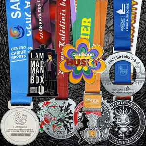 Fabricante barato logotipo personalizado baile Spin deportes Metal carnaval correr gimnasia patinaje brillo medallas personalizadas Premio Medalla de Oro - Product Image 5