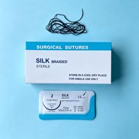 Sutures vétérinaires en soie tressée enduite de 45 cm, non résorbables, stériles, avec aiguille atraumatique pour le soin des plaies chez le chien, le cheval et les animaux de grande taille, certifiées CE
