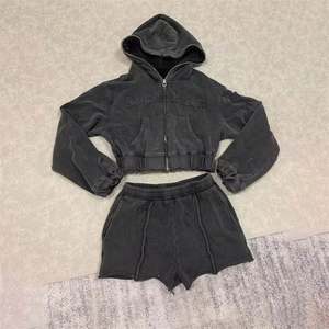 Conjuntos de pantalones cortos con capucha y cremallera de peso pesado lavados Vintage para mujer estampado de logotipo personalizado bordado diamantes de imitación chándales sólidos hasta la rodilla - Product Image 2