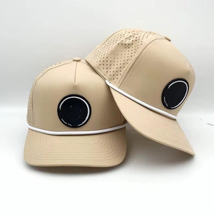 Gorra Snapback Unisex de 5 Paneles con Agujeros Cortados a Láser, Impermeable, 100% Acrílica, con Parche de Goma y Logotipo, para Correr, Golf, Béisbol, Venta al por Mayor - Product Image 4