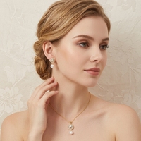Ensemble de bijoux de luxe en perles de coquillages des mers du Sud, plaqué or 18 carats, collier et boucles d'oreilles en forme de goutte d'eau avec halo de CZ, bijoux tropicaux pour femmes, pour mariage
