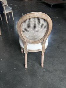 <span class=keywords><strong>Chaise</strong></span> de <span class=keywords><strong>salle</strong></span> à <span class=keywords><strong>manger</strong></span> ronde pliable en bois de manguier, style français antique, modèle <span class=keywords><strong>Louis</strong></span> <span class=keywords><strong>XV</strong></span>, pour mariages, hôtels et événements en salon - Product Image 5