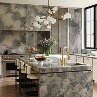 Plans de travail en marbre personnalisables de luxe, surfaces durables, résistantes à la chaleur et aux rayures pour îlot de cuisine