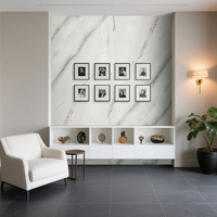 Panneau mural en marbre multicolore 1220x2440mm 3mm avec revêtement UV, feuille de PVC haute brillance pour hall d'hôtel