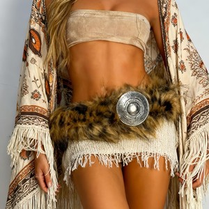 Cinturón de Pelo Sintético Grueso de Alta Gama con Degradado, Estilo Retro, para Vestidos, Diseño Personalizado, Precio Mayorista - Product Image 1
