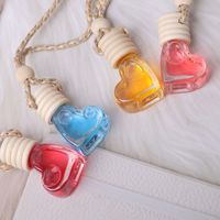 Diffuseur de parfum moderne en verre liquide pour voiture, à suspendre au rétroviseur ou sur la grille d'aération, désodorisant multi-parfums pour l'intérieur de la voiture