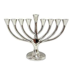 Candelabro Moderno de Metal Hecho a Mano, Menorá, Centro de Mesa para Bodas, Decoración con Acabado Dorado Clásico - Product Image 3