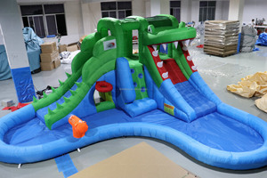 Château gonflable mignon de chiot du <span class=keywords><strong>docteur</strong></span> dauphin pour enfants Oxford tissu dessin animé sautant videur toboggan Playtime - Product Image 3