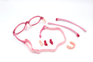 إطار نظارات قراءة من السيليكون TR للجنسين، موديل جديد لنظارات الأطفال مع سلسلة قابلة للفصل وحبل ربط ووسادة أنف قابلة للاستبدال بتصميم بيضاوي - Product Image 3