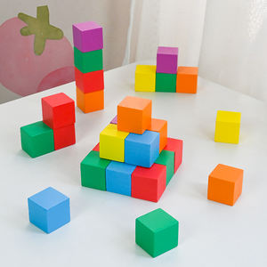 Blocs de construction carrés en bois colorés en gros pour l'apprentissage préscolaire et l'éveil cognitif des enfants - Product Image 2