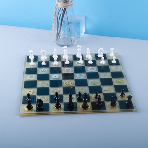 Brillante tablero de ajedrez de la resina de molde de silicona de mesa de ajedrez Epoxy molde de fundición - Product Image 5