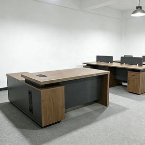 Muebles de Oficina Ejecutivos de Lujo para Oficina de Abogados Pequeña, Estilo Clásico Francés Americano, Escritorio Gerencial con Acabado en Madera - Product Image 3