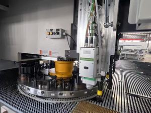Machine combinée de découpe laser DARDONTECH EPL300 1500x3000mm 32 stations 3KW Laser - Product Image 2