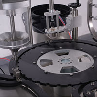 Machine de capsulage de remplissage de bouteilles de petit flacon de poudre automatique de haute précision pour la machine de remplissage d'injection de poudre chimique