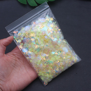 50g Mixte Polymère Argile Tranches Flocon De Neige Étoiles Fleurs Paillettes Paillettes Sprinkles-DIY Artisanat Modèle Décoration Fleurs Rougeoyantes - Product Image 3