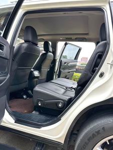 รถ SUV ปี 2015 ขับเคลื่อนสี่ล้อ เบาะหนัง ภายในสีเข้ม ยาง R19 หลังคาซันรูฟแบบพาโนรามา 7 ที่นั่ง - Product Image 4