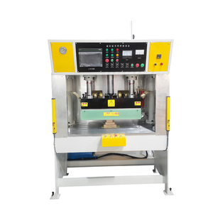Machine de fusion haute <span class=keywords><strong>fréquence</strong></span> pour pare-<span class=keywords><strong>soleil</strong></span> de voiture, soudeuse HF RF pour la fabrication de pare-<span class=keywords><strong>soleil</strong></span> de voiture, soudeuse plastique HF RF - Product Image 1