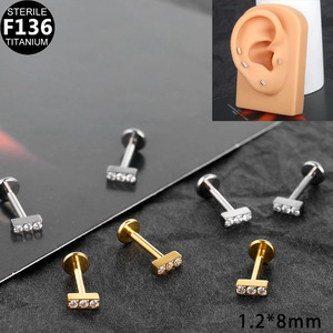 Clou d'oreille stérile en titane F136 1,2*8mm, bijou de piercing unisexe en forme de losange avec cristal et barre en T - Product Image 1