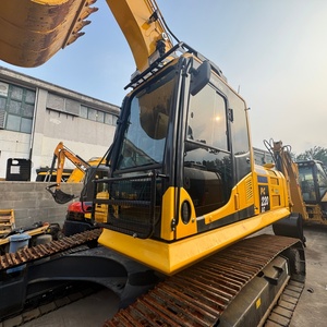 Presque neuf, puissant, excavateur sur chenilles Komatsu PC220LC d'occasion de 22 tonnes pour projets de construction. - Product Image 1