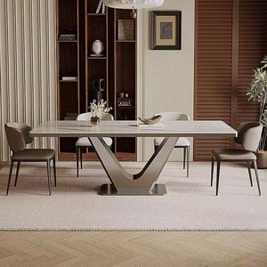 โต๊ะอาหารทรงสี่เหลี่ยมผืนผ้าสไตล์โมเดิร์นมินิมอล พร้อมท็อปหิน ดีไซน์เรียบหรู เหมาะสำหรับครอบครัวขนาดเล็ก รวมเก้าอี้ - Product Image 6