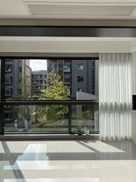 Fenêtre coulissante en aluminium à profil mince de luxe avec vitrage panoramique pour l'architecture résidentielle haut de gamme