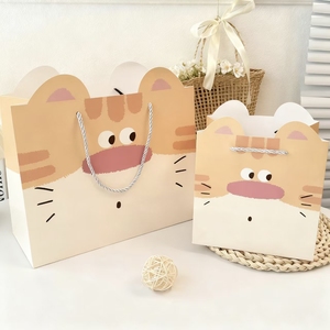 Borsa Regalo a Forma di Gattino Cartoon, di Alta Qualità, in Cartoncino Bianco Spesso e Delicato, Borsa per Confezioni Regalo di Grande Capacità - Product Image 5