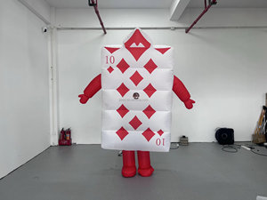 Mascotte Gonfiabile a Forma <span class=keywords><strong>di</strong></span> Carta da Poker con Tema <span class=keywords><strong>Alice</strong></span> <span class=keywords><strong>nel</strong></span> <span class=keywords><strong>Paese</strong></span> <span class=keywords><strong>delle</strong></span> <span class=keywords><strong>Meraviglie</strong></span> per Decorazione <span class=keywords><strong>di</strong></span> Parate, Eventi e Pubblicità - Product Image 1