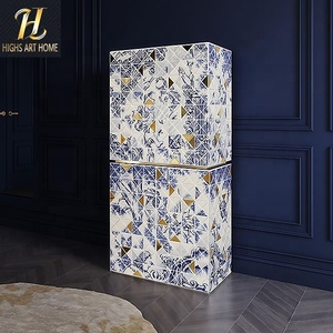 Servicio Rápido de Diseño 3D <span class=keywords><strong>Portugal</strong></span>: Aparador de Lujo con Pintura Artística Azul y Blanca, Madera Maciza Pixelada y Metal para Sala de Estar, Mueble para Vinos - Product Image 4