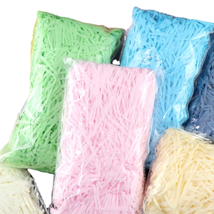<span class=keywords><strong>เศษ</strong></span>กระดาษพีวีซีย่น 100 กรัม/<span class=keywords><strong>ถุง</strong></span> สำหรับเติมกล่องของขวัญ หญ้าลาฟีต์ สำหรับใส่ขนม มีหลายสีให้เลือก - Product Image 1