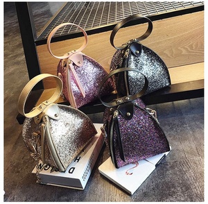 <span class=keywords><strong>Per</strong></span> le <span class=keywords><strong>Scarpe</strong></span> di Crafting Dell'arco Dei Capelli Borse Shiny Sparkly Belle Glitter In Pelle Sintetica Chunky Glitter Foglio Del Cuoio Del Faux - Product Image 4