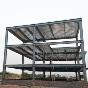 पूर्वनिर्मित इंसुलेटेड छत इस्पात निर्माण गोदाम पूर्वनिर्मित वाइड स्पैन स्टील बिल्डिंग