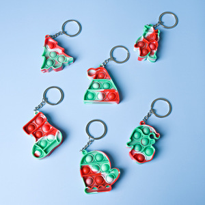 Vente en gros bon marché Silicone <span class=keywords><strong>Mini</strong></span> <span class=keywords><strong>Pop</strong></span> Porte-clés Fidget Poppers Noël Push Itting <span class=keywords><strong>Pop</strong></span> Bubble Fidget Toy Porte-clés - Product Image 6