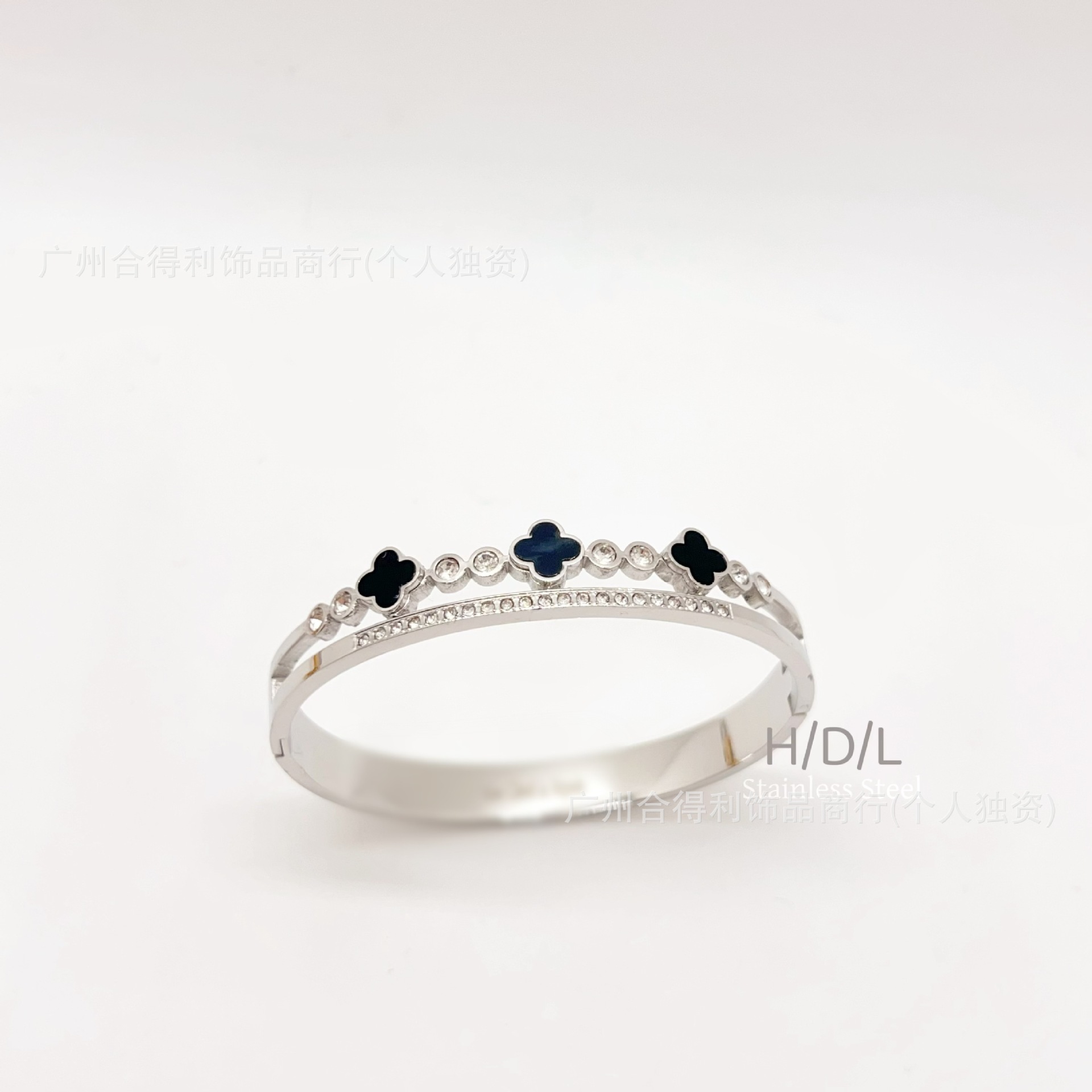 2 bracelets en argent trèfle à quatre feuilles coquillage noir