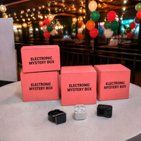 Cofanetto Misterioso Elettronica Base 3C - Lucky Blind Box 1-2 Pezzi a Sorpresa Casuale - Smartwatch, Auricolari TWS, Altoparlante - Ingrosso MOQ 1