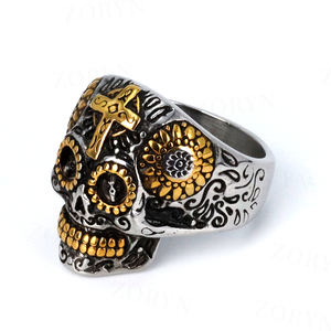 Anillo de Calavera Gótico Punk de Acero Inoxidable 316 para Hombre, Diseño Bicolor Oro y Plata con Cruz Floral en Relieve, Atrevido y Oscuro, Estilo Cultural - Product Image 1