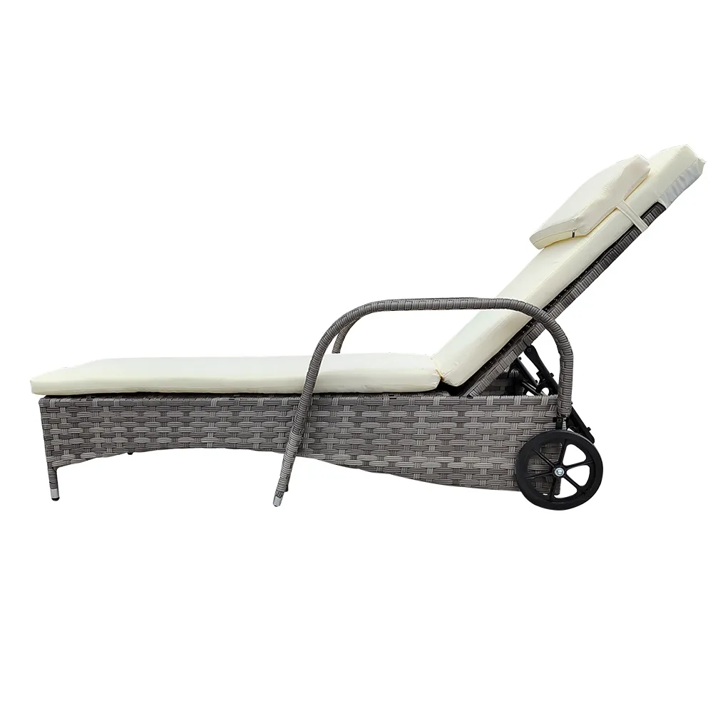 Folding Outdoor Foldable Beach Chaise Lounge Relax Leisure Lowseat Lounge Portable Rattan Sun Lounger With Two Rear Wheels