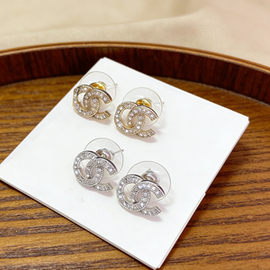 New Arrival Luxury <strong>Earrings</strong> Jewelry New Fashion Crystal Design Letter Stud <strong>Earrings</strong> <strong>for</strong> <strong>Women</strong> - Product Image 1
